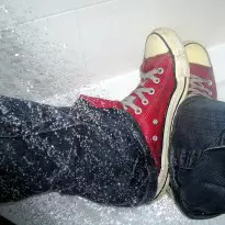 hoodie jeans and Chucks shower